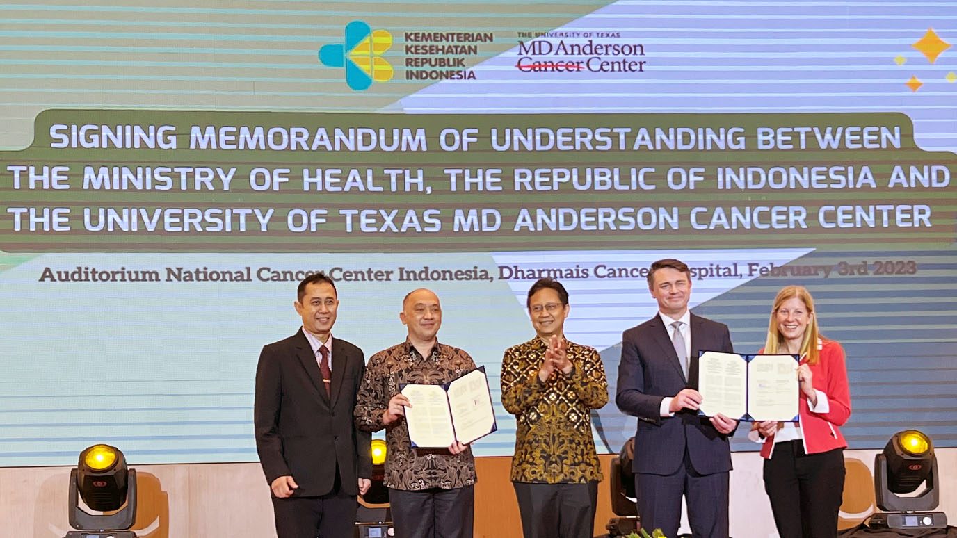 dr. Soeko Nindito, dr. Sunarto, Budi Sadikin, Chris McKee and Dr. Kathleen Schmeler