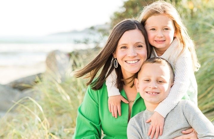 Stacia Folloder with her two young children