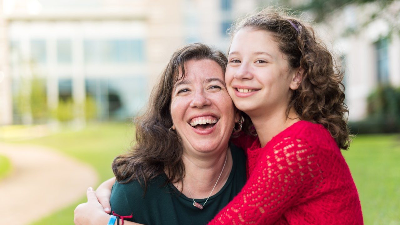 Cancerwise blog post: Elise and Jennifer Robinson, bone cancer, bone cancer treatment, children’s cancer center