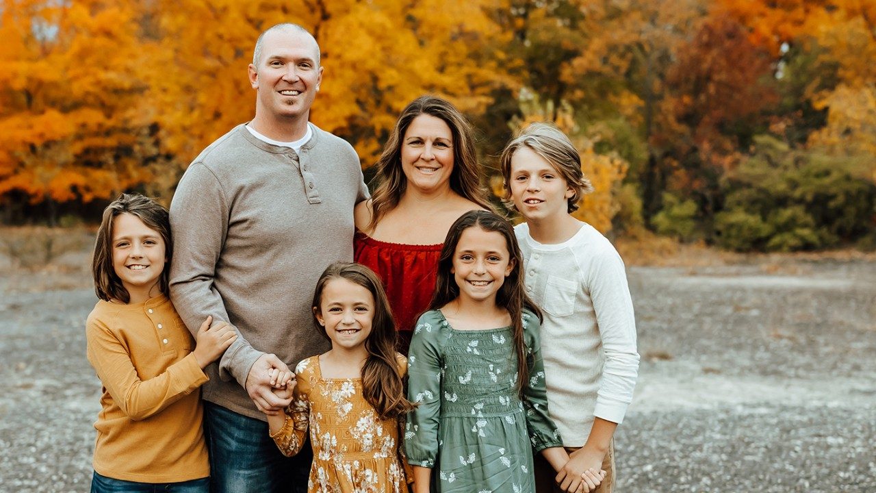 Stage IV lung cancer survivor Keegan Murphy with his family