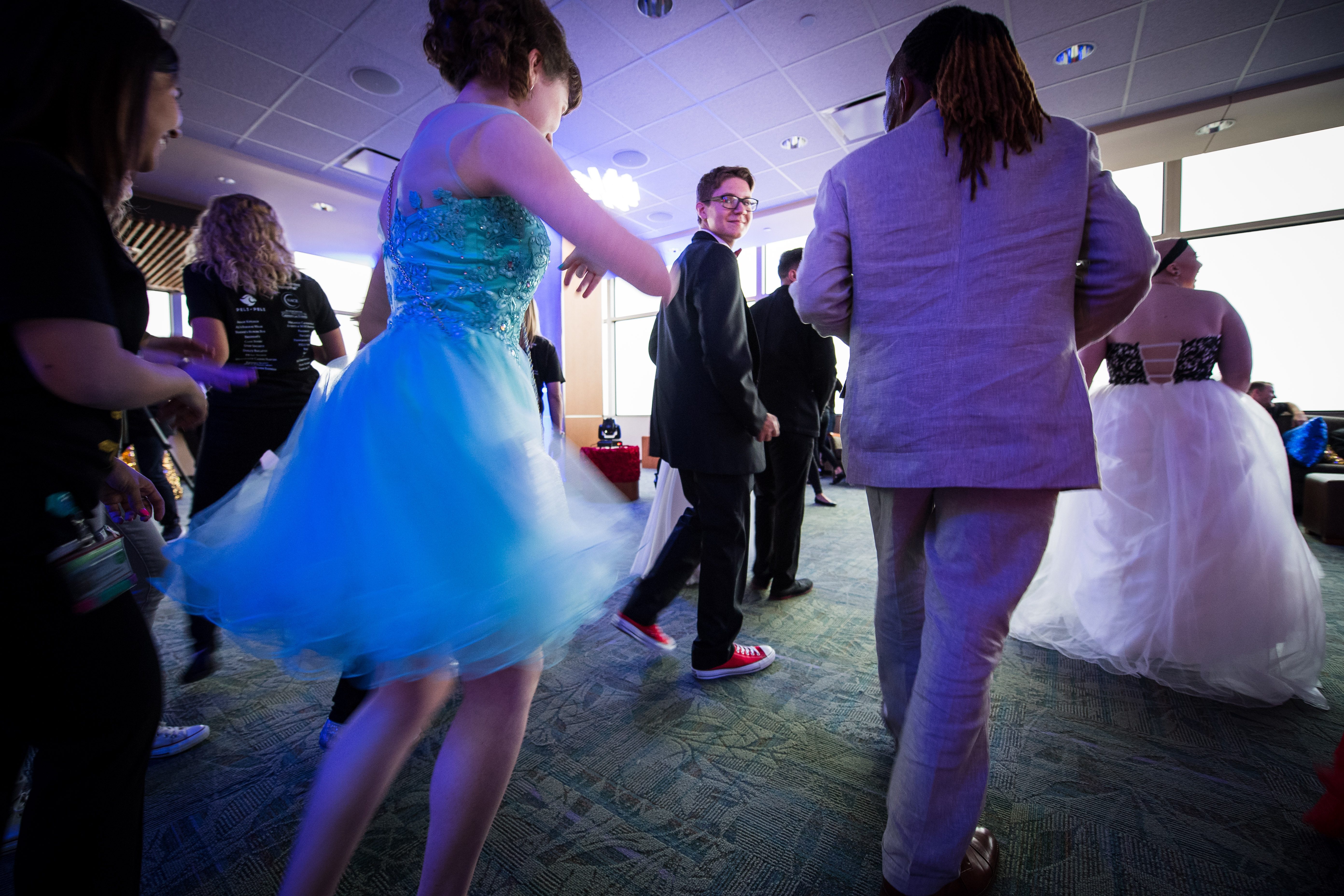 MD Anderson joined Houston restaurants and businesses on April 29 to host the second annual Prom Party Palooza, a glamorous evening for teen cancer patients and their families. The fun-filled experience began with a red-carpeted entry to the cancer hospital’s observation deck with a spectacular view of Houston’s skyline.